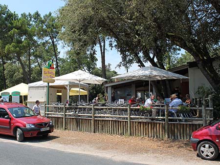 le Buffet de la gare, restauration de mi-avril à mi-septembre  | Le p'tit Train de Saint Trojan